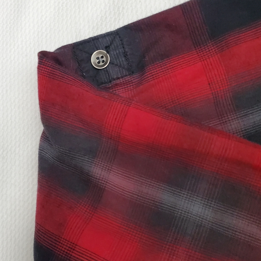 Rock & Republic Red Black Plaid Button Down Shirt Large - Picture 5 of 9